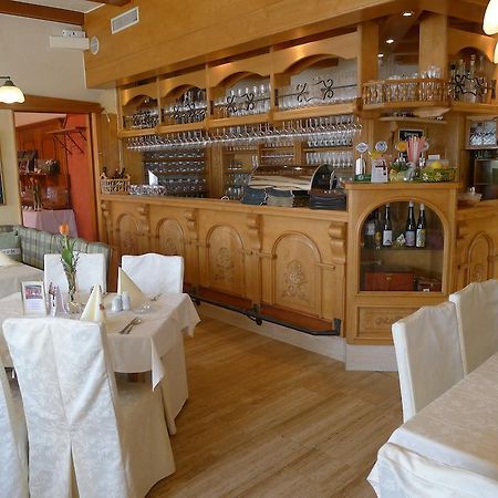 Hotel Restaurant Boeck "Roter Hahn" Санкт Пьолтен Екстериор снимка