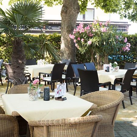 Hotel Restaurant Boeck "Roter Hahn" Санкт Пьолтен Екстериор снимка