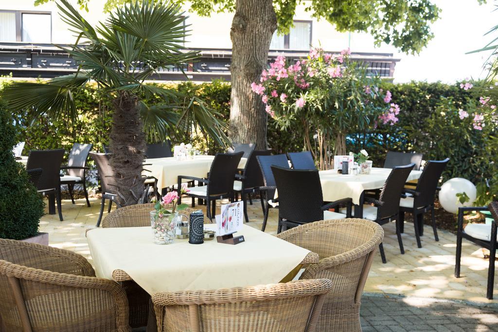 Hotel Restaurant Boeck "Roter Hahn" Санкт Пьолтен Екстериор снимка