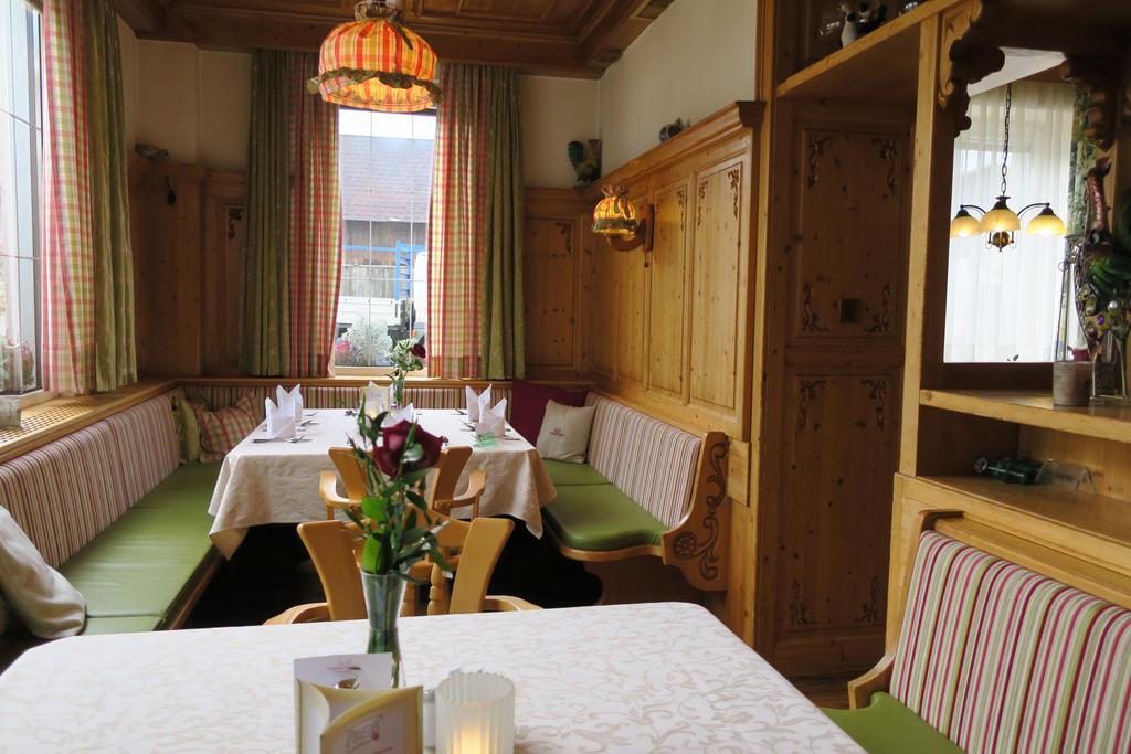 Hotel Restaurant Boeck "Roter Hahn" Санкт Пьолтен Екстериор снимка